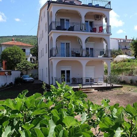 Apartmani Mojca Selce Ngoại thất bức ảnh