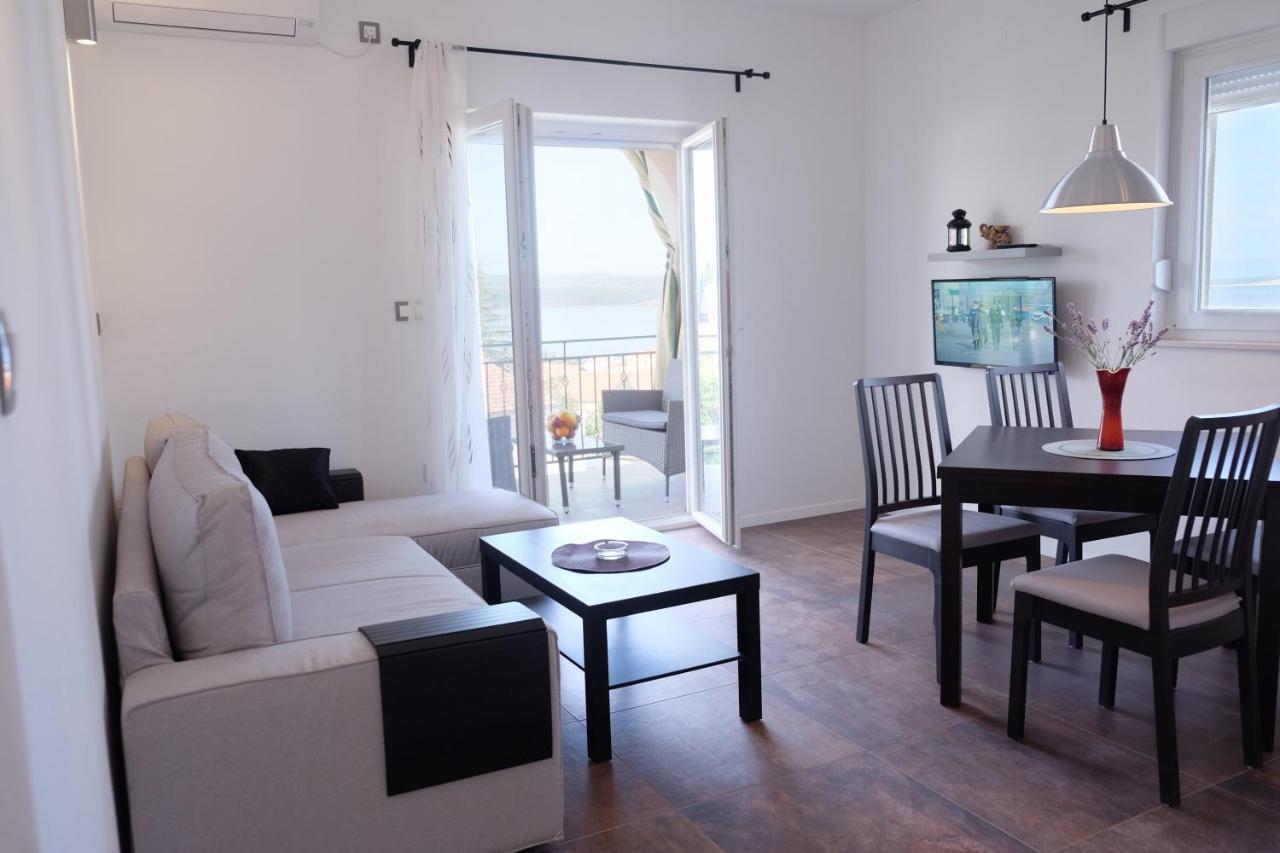 Apartmani Mojca Selce Ngoại thất bức ảnh